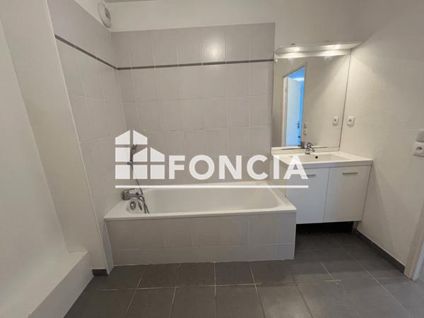 Location Appartement 2 pièces 42.55 m² - 60 AV.DE LATTRE DE TASSIGNY Villenave D'ornon 33140