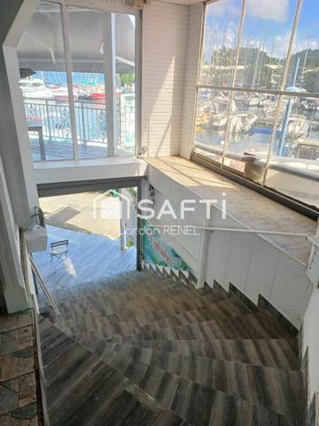 MURS COMMERCIAUX FACE À LA MARINA POINTE DU BOUT 97229