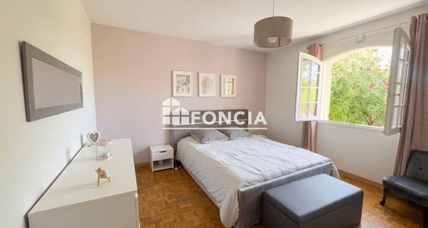 À vendre Maison 5 pièces 150 m² - Artigues-près-bordeaux 33370