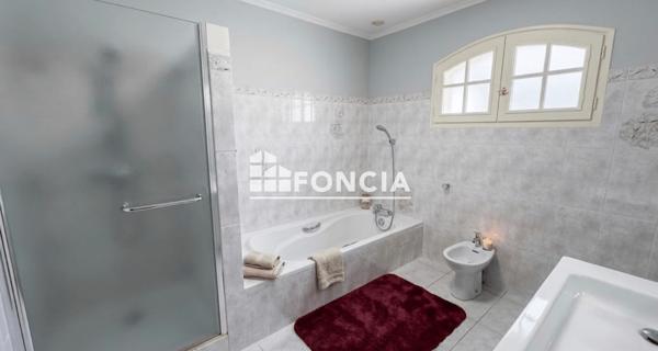 À vendre Maison 5 pièces 150 m² - Artigues-près-bordeaux 33370