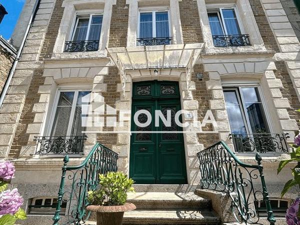 À vendre Maison 8 pièces 235 m² - Flers 61100