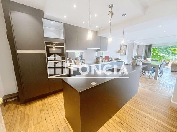 À vendre Maison 8 pièces 235 m² - Flers 61100