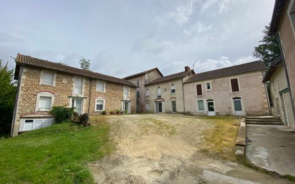Appartement à louer    4 pièces •  Razac-sur-l'Isle