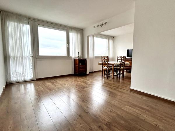 A VENDRE : T3 à LILLE • • 243 000 € FAI • Réf. 1565