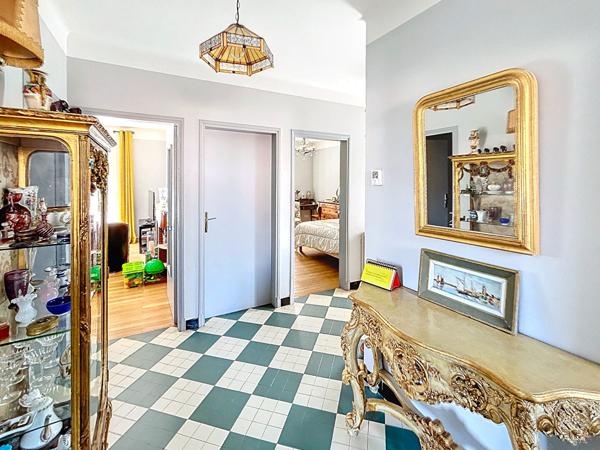 GRANDE MAISON A VENDRE A PAMIERS SANS TRAVAUX / DOUBLE HABITATION