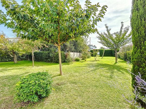 GRANDE MAISON A VENDRE A PAMIERS SANS TRAVAUX / DOUBLE HABITATION