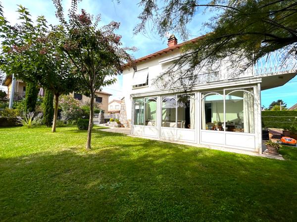 GRANDE MAISON A VENDRE A PAMIERS SANS TRAVAUX / DOUBLE HABITATION