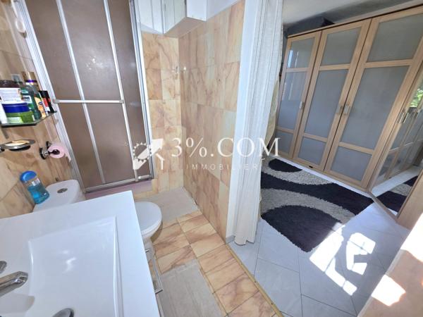 Maison
                                                                                                                                                                                                                                                                                                                        5 pièce(s)                                                                                                                                                                                                          4 chambre(s)                                                                                                                                                                                                          107  m²