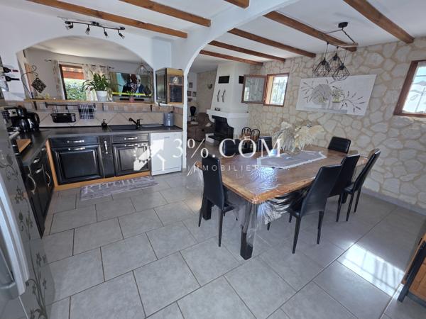 Maison
                                                                                                                                                                                                                                                                                                                        5 pièce(s)                                                                                                                                                                                                          4 chambre(s)                                                                                                                                                                                                          107  m²