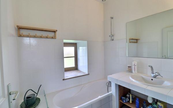 Maison à louer    4 pièces •  Creys-Mépieu