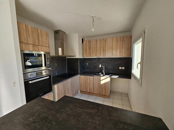 Appartement Appartement 3 pièce(s) Cenon limite Bordeaux 61.94 m²