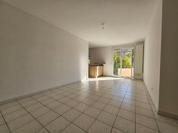 Appartement Appartement 3 pièce(s) Cenon limite Bordeaux 61.94 m²