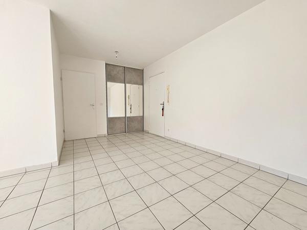 Appartement Appartement 3 pièce(s) Cenon limite Bordeaux 61.94 m²