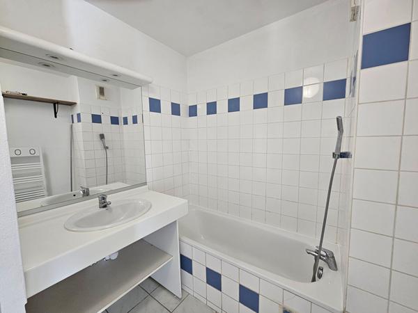 Appartement Appartement 3 pièce(s) Cenon limite Bordeaux 61.94 m²