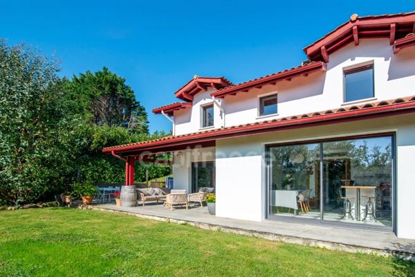 ASCAIN maison de 128 m² construite en 2012- Terrain de 1 000,00 m² - Et son T2 de 25 m2