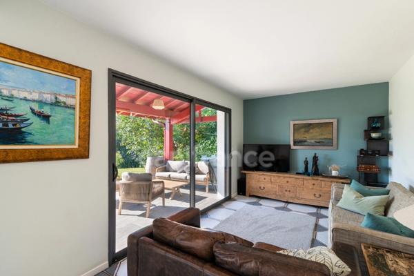 ASCAIN maison de 128 m² construite en 2012- Terrain de 1 000,00 m² - Et son T2 de 25 m2