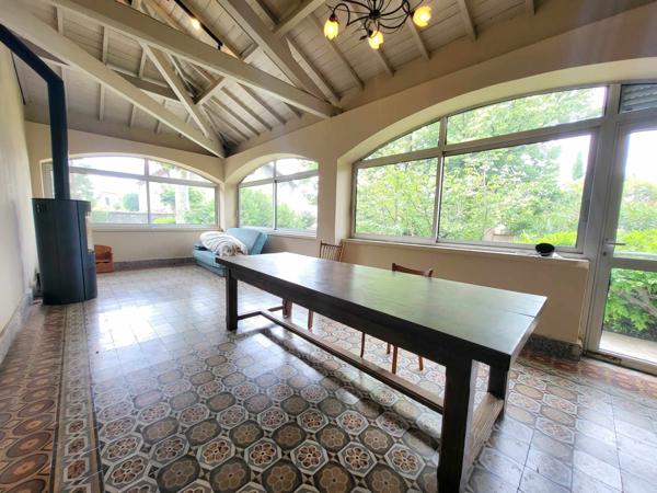 Châteaurenard (13160) Demeure bourgeoise sur 950 m2 de terrain avec piscine et appartement