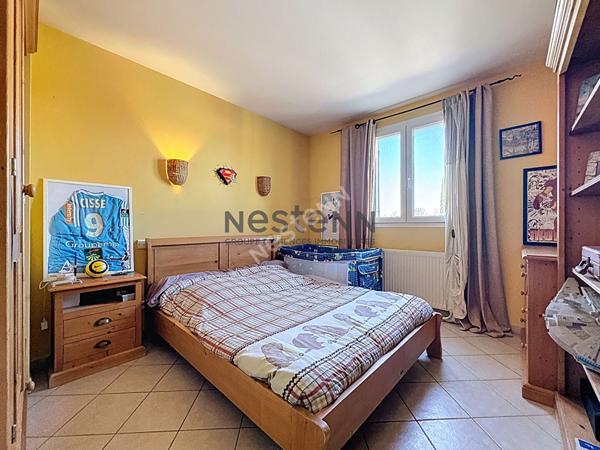 Maison Camaret Sur Aigues 8 pièce(s) 180 m2 avec jardin 1100m²