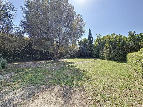 Maison Camaret Sur Aigues 8 pièce(s) 180 m2 avec jardin 1100m²