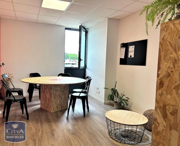 Local professionnel à louer