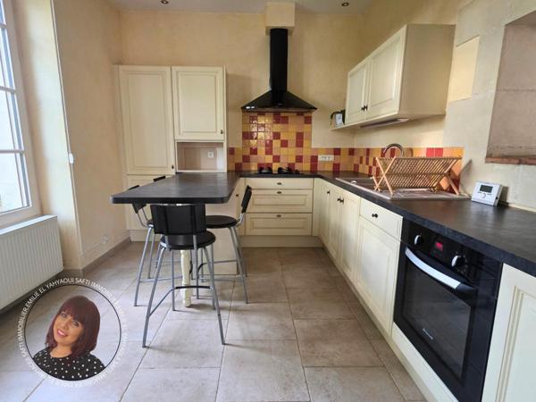 Maison de charme avec piscine et dépendance