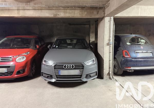 Parking à vendre 24 m² Paris 17