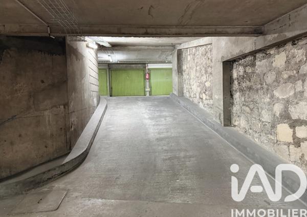 Parking à vendre 24 m² Paris 17