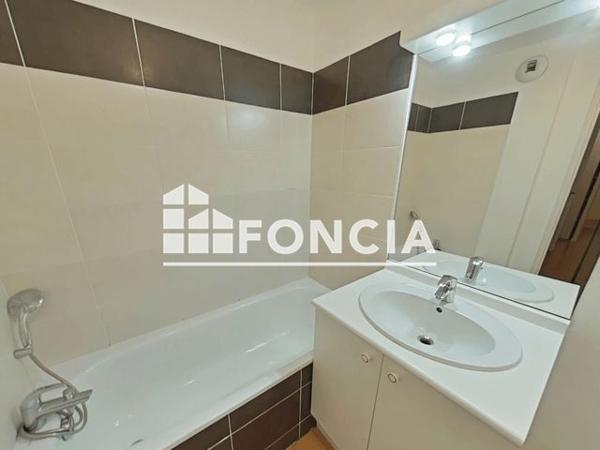 Location Appartement 3 pièces 56.4 m² - 7 ET 9 ALLEE ALAIN BOMBARD Auch 32000