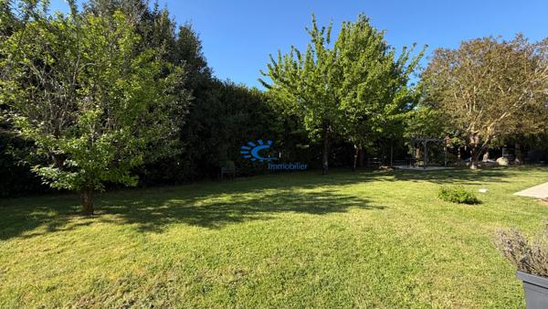 DOMPIERRE SUR MER MAISON TYPE LONGERE 5 CHAMBRES JARDIN GARAGE + APPARTEMENT T2  Dompierre sur mer