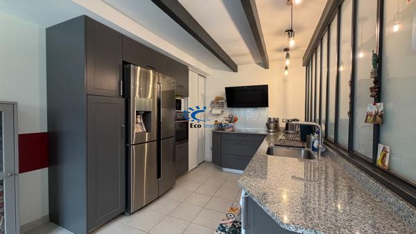 DOMPIERRE SUR MER MAISON TYPE LONGERE 5 CHAMBRES JARDIN GARAGE + APPARTEMENT T2  Dompierre sur mer