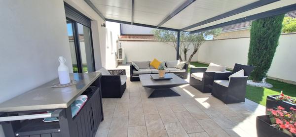 Maison Contemporaine d'exception à Bourg-en-Bresse - 5 pièces, 148 m², calme et proche commodités