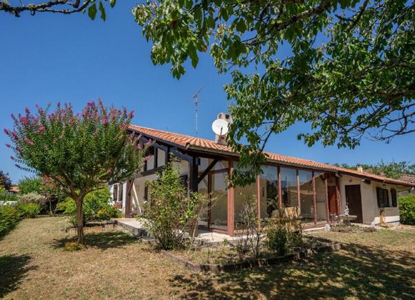 Maison à vendre    5 pièces •  Biscarrosse