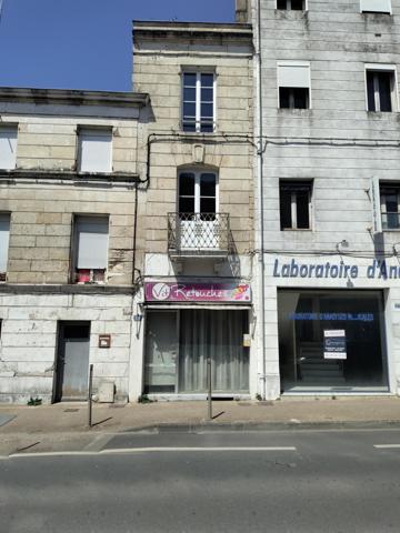 Immeuble situé  proche des jardins de la Brèche et du centre ville