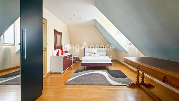 Maison à CHAMBRAY-LES-TOURS, 37170 - 8 pièces 395m²