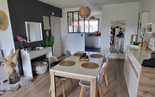 Appartement à vendre    4 pièces • 82 m2 Hyères