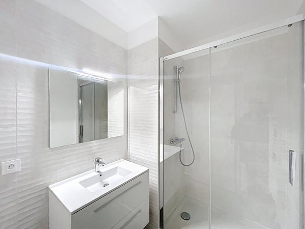 BREST HYPER CENTRE : Charmant appartement T5 de 105m2 dans un immeuble bourgeois