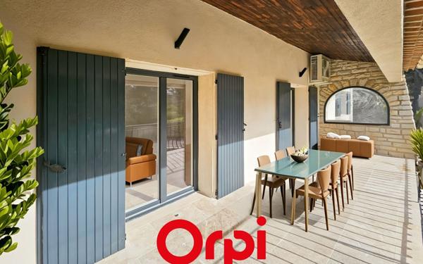 Appartement à vendre    3 pièces • 63 m2 Sanary-sur-Mer