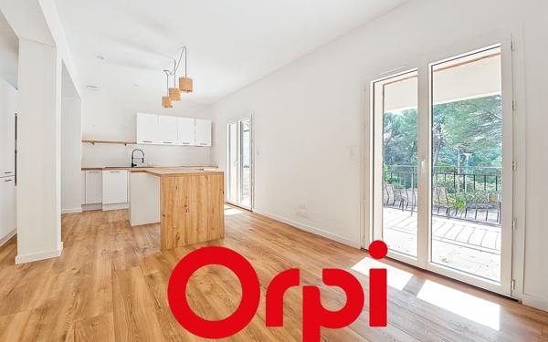 Appartement à vendre    3 pièces • 63 m2 Sanary-sur-Mer