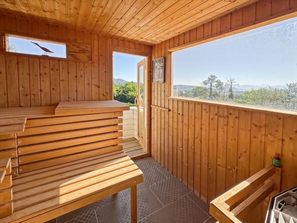 Chalet d’exception de 5 chambres sur les hauteurs de Gex – Vue panoramique sur le lac Léman