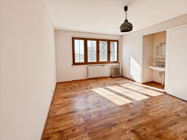Chalet d’exception de 5 chambres sur les hauteurs de Gex – Vue panoramique sur le lac Léman