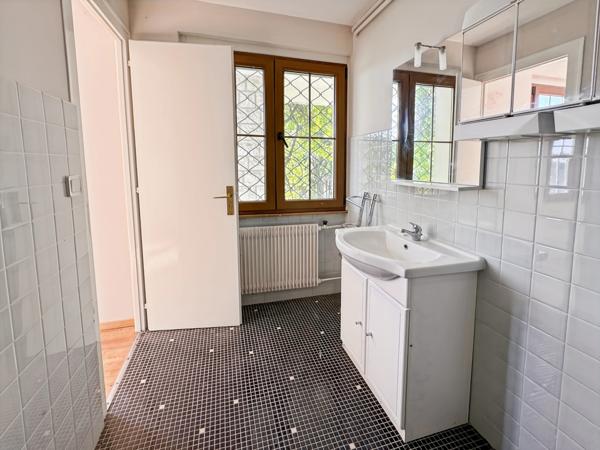 Chalet d’exception de 5 chambres sur les hauteurs de Gex – Vue panoramique sur le lac Léman
