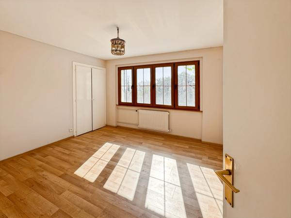 Chalet d’exception de 5 chambres sur les hauteurs de Gex – Vue panoramique sur le lac Léman