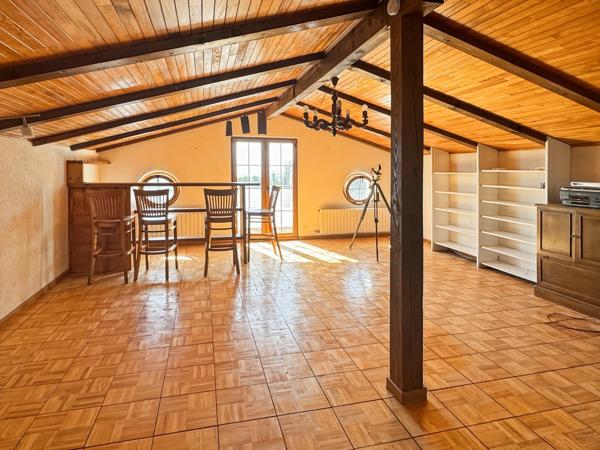 Chalet d’exception de 5 chambres sur les hauteurs de Gex – Vue panoramique sur le lac Léman