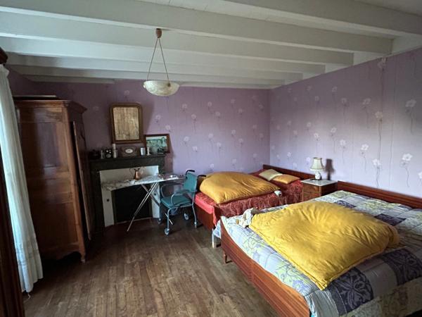 MAISON ANCIENNE A RÉNOVER, BIEN SITUÉE, 3 CHAMBRES, JARDIN 1500 M²