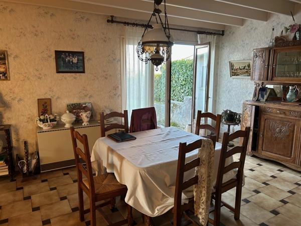 MAISON ANCIENNE A RÉNOVER, BIEN SITUÉE, 3 CHAMBRES, JARDIN 1500 M²