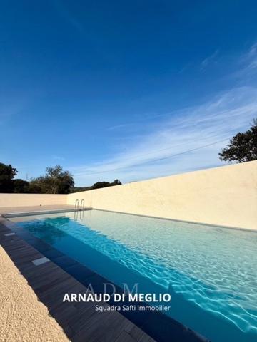 Joli appartement T3 dans résidence avec piscine