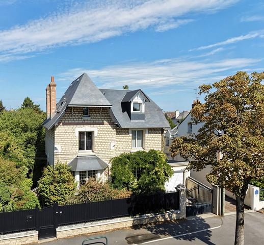 Maison 8 pièces de 184m2, CAEN