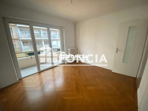 Location Appartement 2 pièces 53.4 m² - 1 RUE DU COMMERCE Annemasse 74100