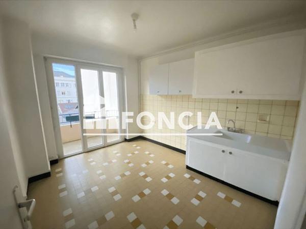 Location Appartement 2 pièces 53.4 m² - 1 RUE DU COMMERCE Annemasse 74100