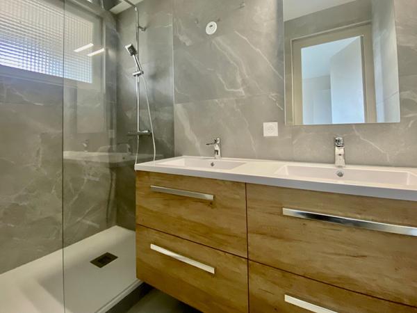 HAUTS PAVES – Appartement trois chambres 107m² -Ref C000111